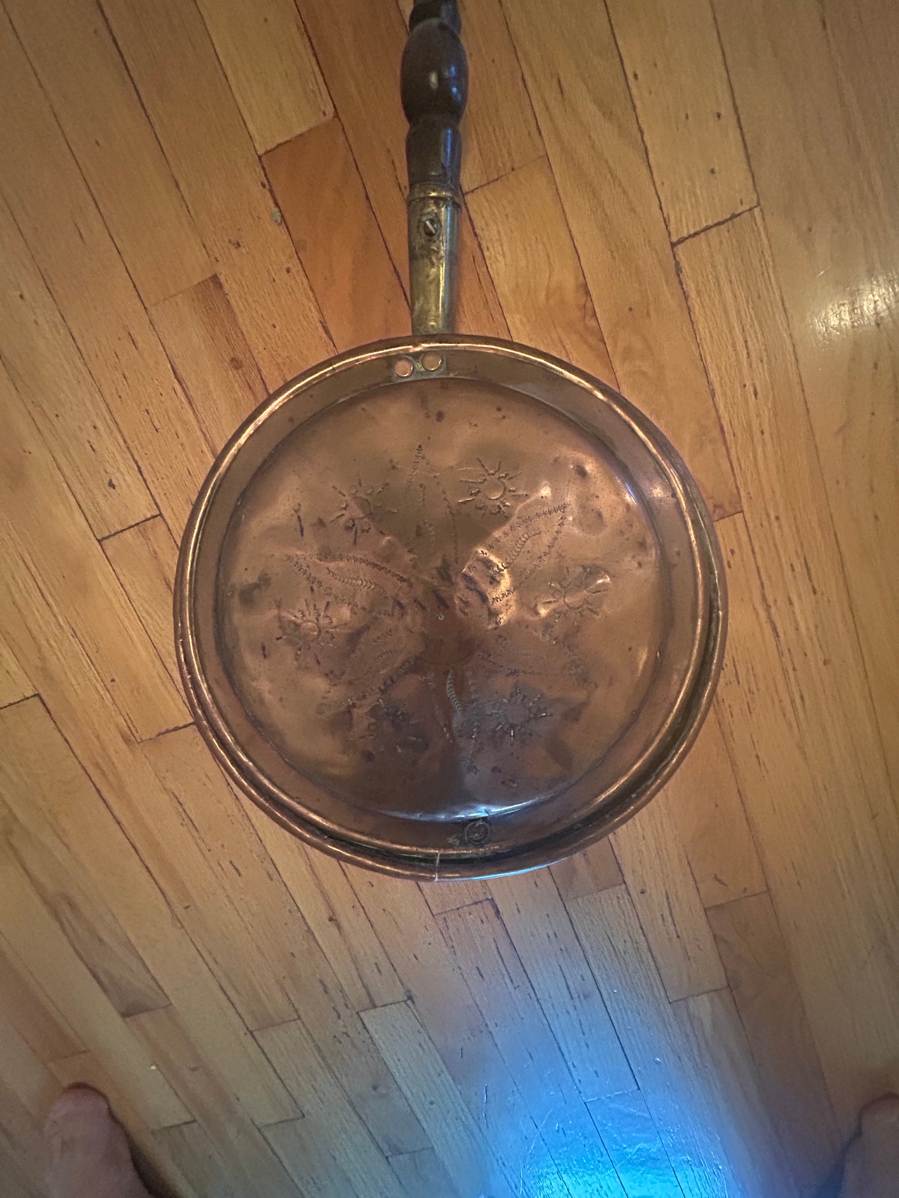 Victorian Hearthside Charm: Antique Hand-Hammered Copper Bed Warmer